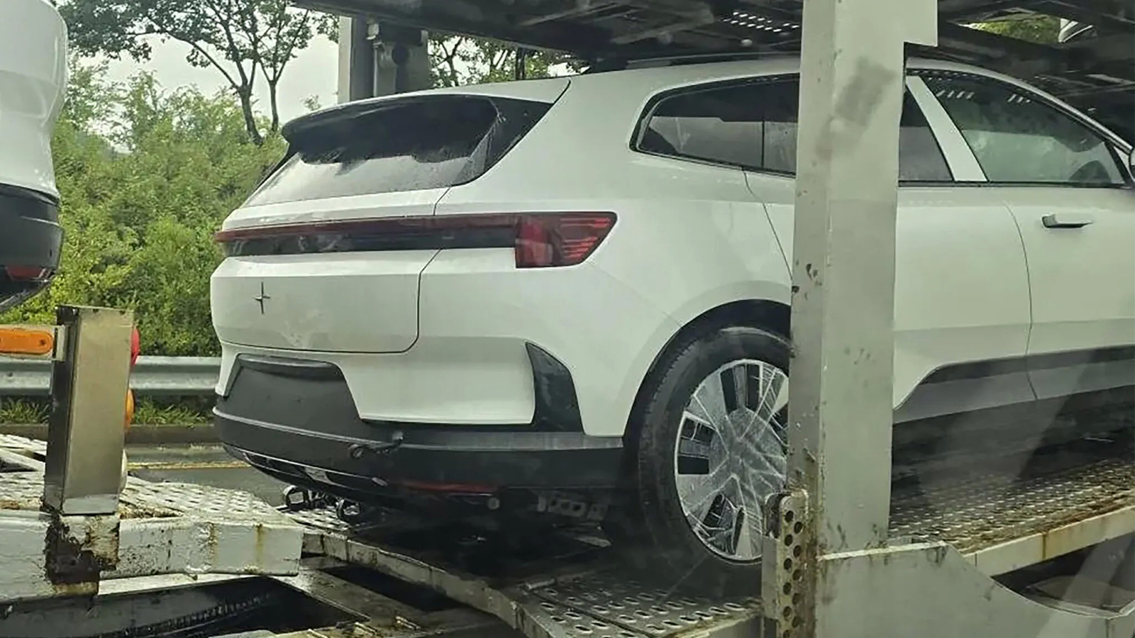 Το νέο SUV Polestar 4 διέρρευσε! 
